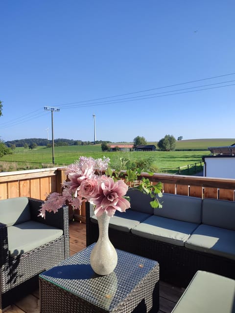 Natural landscape, View (from property/room), Balcony/Terrace