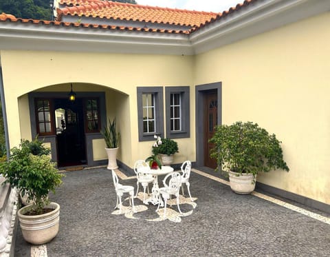 Patio, Facade/entrance