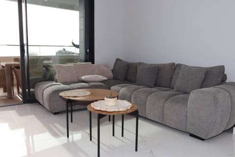 Living room, Lounge or bar