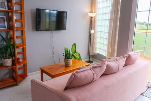 Communal lounge/ TV room, TV and multimedia, Living room