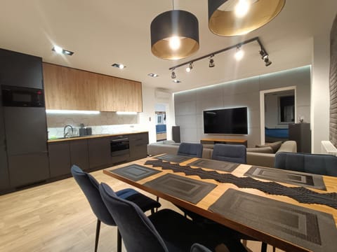 TV and multimedia, Kitchen or kitchenette, Living room, Seating area, Dining area, Evening entertainment