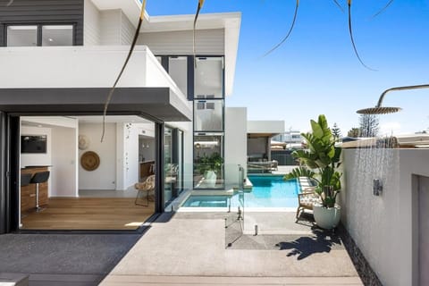 Property building, View (from property/room), Pool view, Swimming pool, sunbed