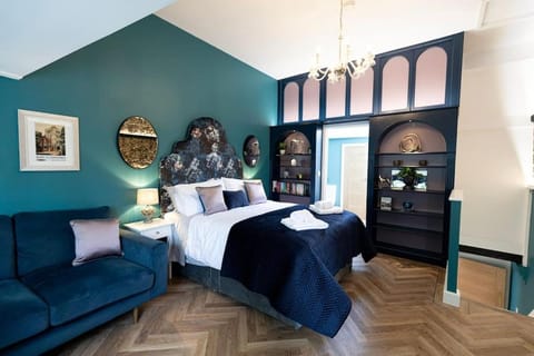 Central Medieval Grid Unique home with Gated parking Apartment in Bury Saint Edmunds