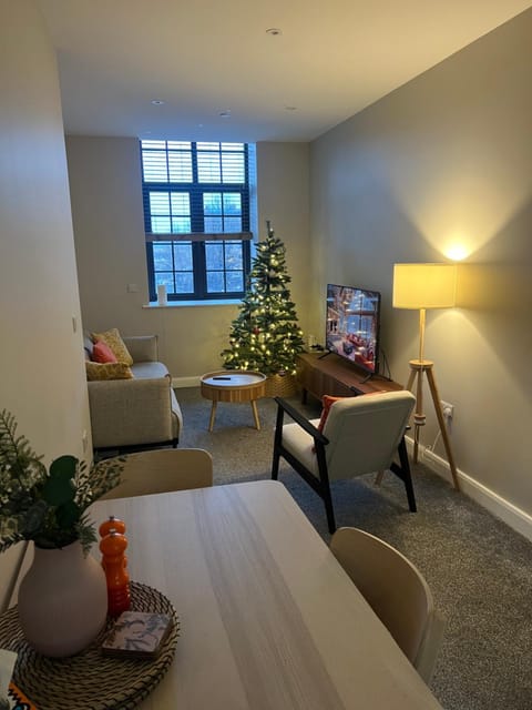 Chic Mill conversion beside Piece Hall & Eureka! House in Halifax