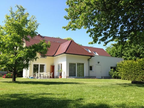 Facade/entrance, Garden