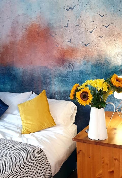 Bed, Decorative detail, Bedroom