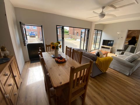 Coastguards boathouse House in Wells-next-the-Sea