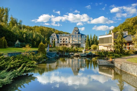 Property building, Spring, Day, Natural landscape, Lake view