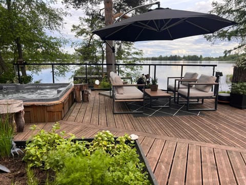 Garden, Seating area, Garden view, Lake view