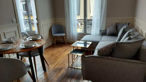 La Garenne 2029 Apartment in Courbevoie