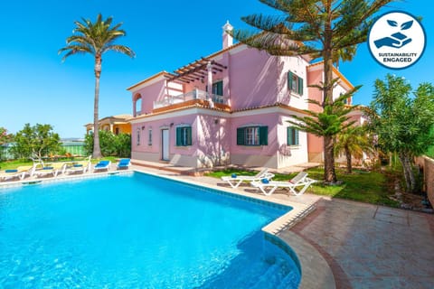 Property building, Garden, Garden view, Pool view, Swimming pool, sunbed