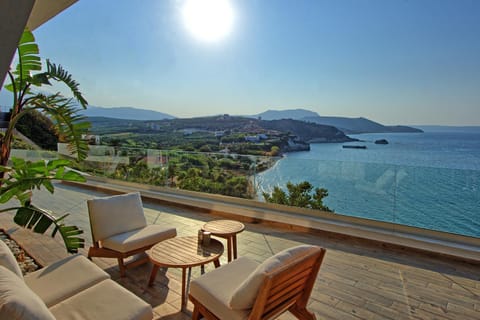 View (from property/room), Balcony/Terrace, Sea view