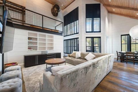 Hyatt Condominium 06 by East West Hospitality Apartment in Beaver Creek