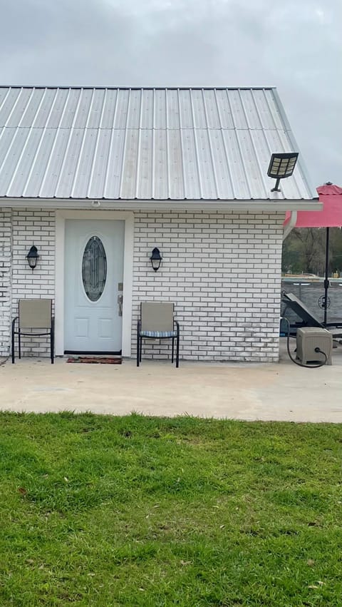 Studio B Apartment in Auburndale