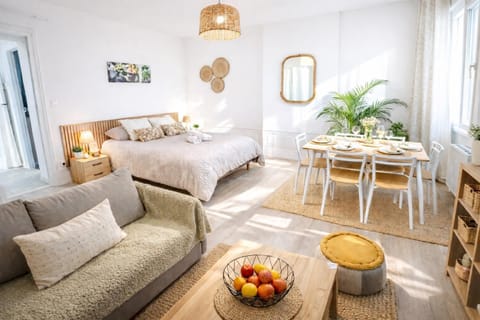 Cocon Deluxe Appartement élégant et confortable au centre de Fontainebleau, proche Insead Apartment in Fontainebleau