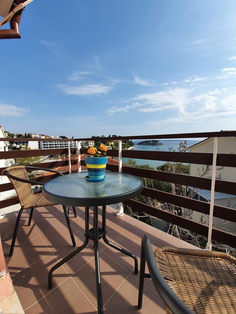 Natural landscape, Balcony/Terrace, Sea view