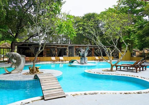 Swimming pool