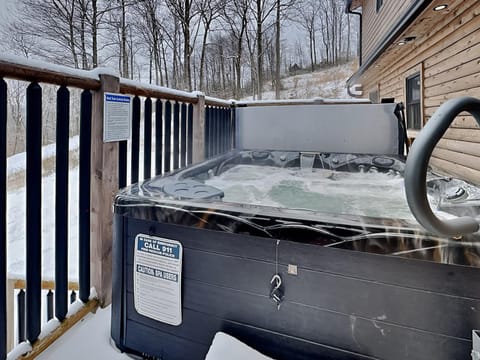 Sunset Bluff House in Garrett County