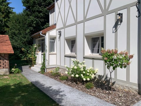 Maison proche Disney & Paris Villa in Lagny-sur-Marne