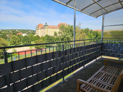 Living room, Landmark view