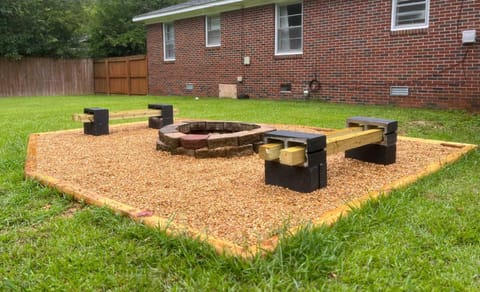 Family-friendly Decatur Oasis House in Decatur