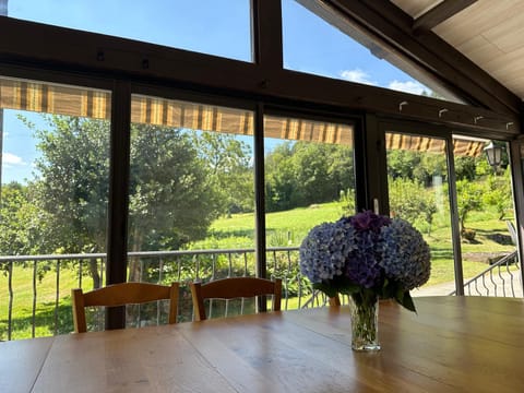 Patio, Day, Garden, View (from property/room), Balcony/Terrace, Dining area, Garden view