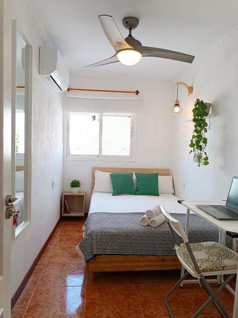 Bed, air conditioner