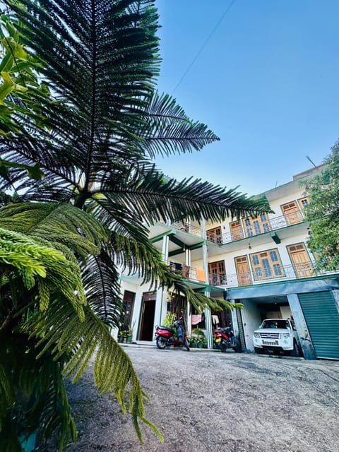 Property building, Day, Parking