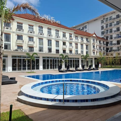 Property building, Swimming pool