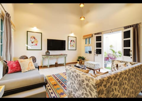 TV and multimedia, Seating area