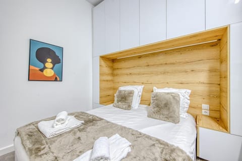 Living room, Bedroom