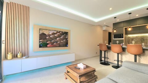 Appartement de standing avec jacuzzi Apartment in French Riviera