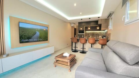 Appartement de standing avec jacuzzi Apartment in French Riviera