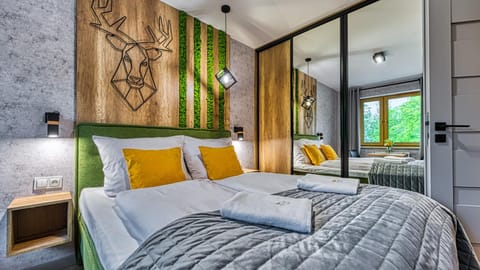 Bed, Bedroom, towels, wardrobe