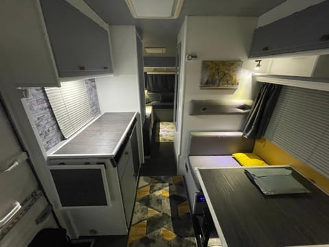 Surfer Mammut Campground/ 
RV Resort in Ipswich