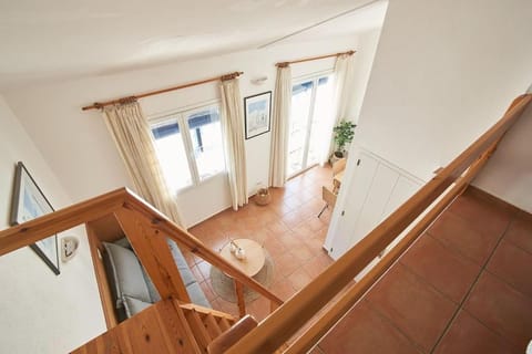 Horta VI Apartment in Cadaqués