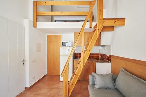 Horta VI Apartment in Cadaqués