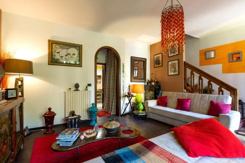 Property building, Living room