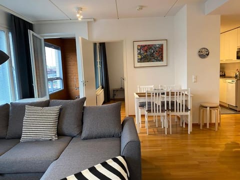Downtown minimalist apartment with balcony 59m2 Apartment in Turku