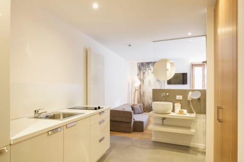 Kitchen or kitchenette, Living room