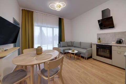 TV and multimedia, Kitchen or kitchenette, Living room