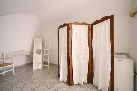 Photo of the whole room, wardrobe