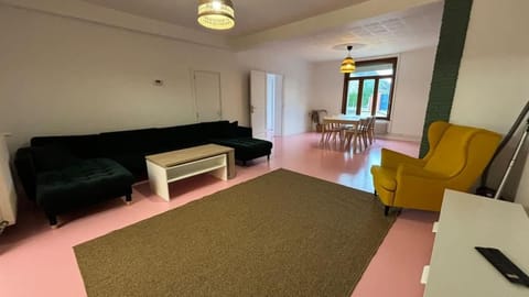 Grande Maison 17 personnes House in Arras