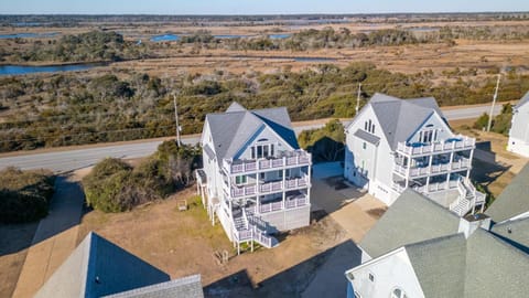 Grand Topsail Villa by Sea Scape Properties House in North Topsail Beach