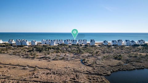 Grand Topsail Villa by Sea Scape Properties House in North Topsail Beach