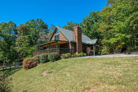 Maple Top By Colonial Properties House in Pigeon Forge
