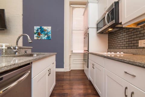 Kitchen or kitchenette, dishwasher, oven, pet friendly, stove