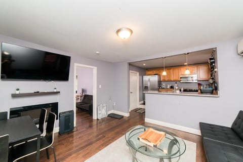 TV and multimedia, Living room, Seating area, Dining area, pet friendly