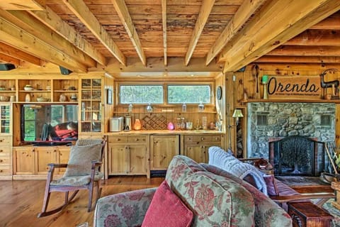 Catskill Ski Mountain Retreat with Private Pool House in Shandaken