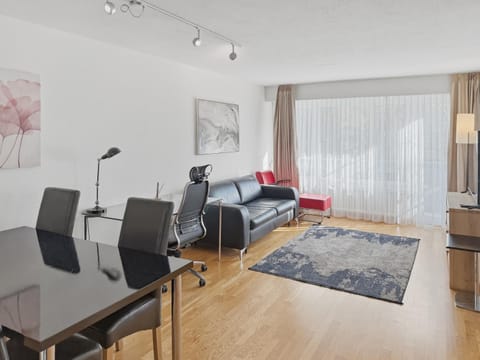 TV and multimedia, Living room, Dining area